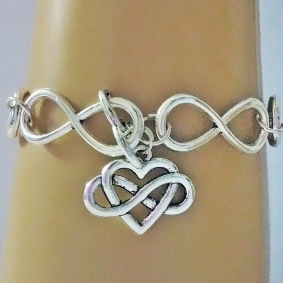 New Silver Infinity Lock Key "Key to my Heart" 3 piece Jewelry set - Picture 8 of 8
